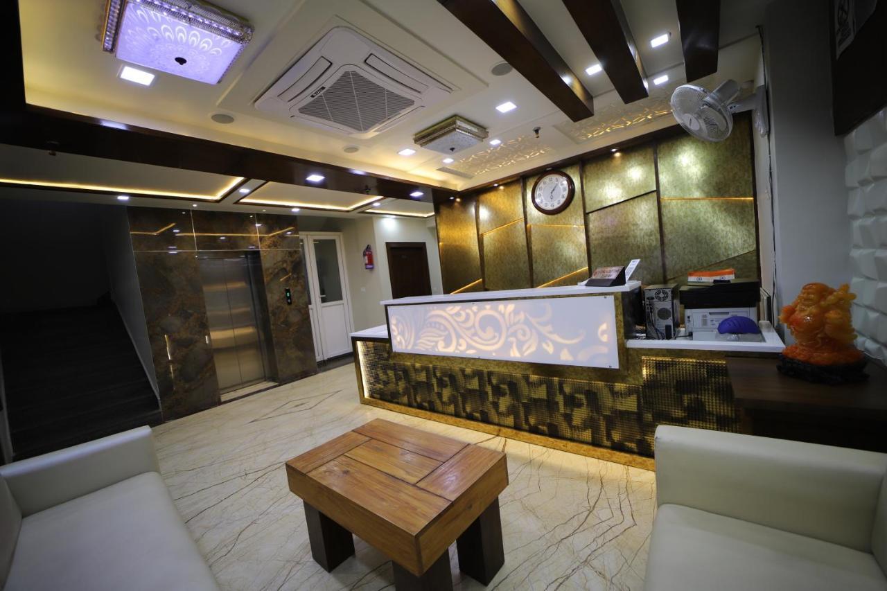 Hotel Royal Phoenix Agra  Exterior photo