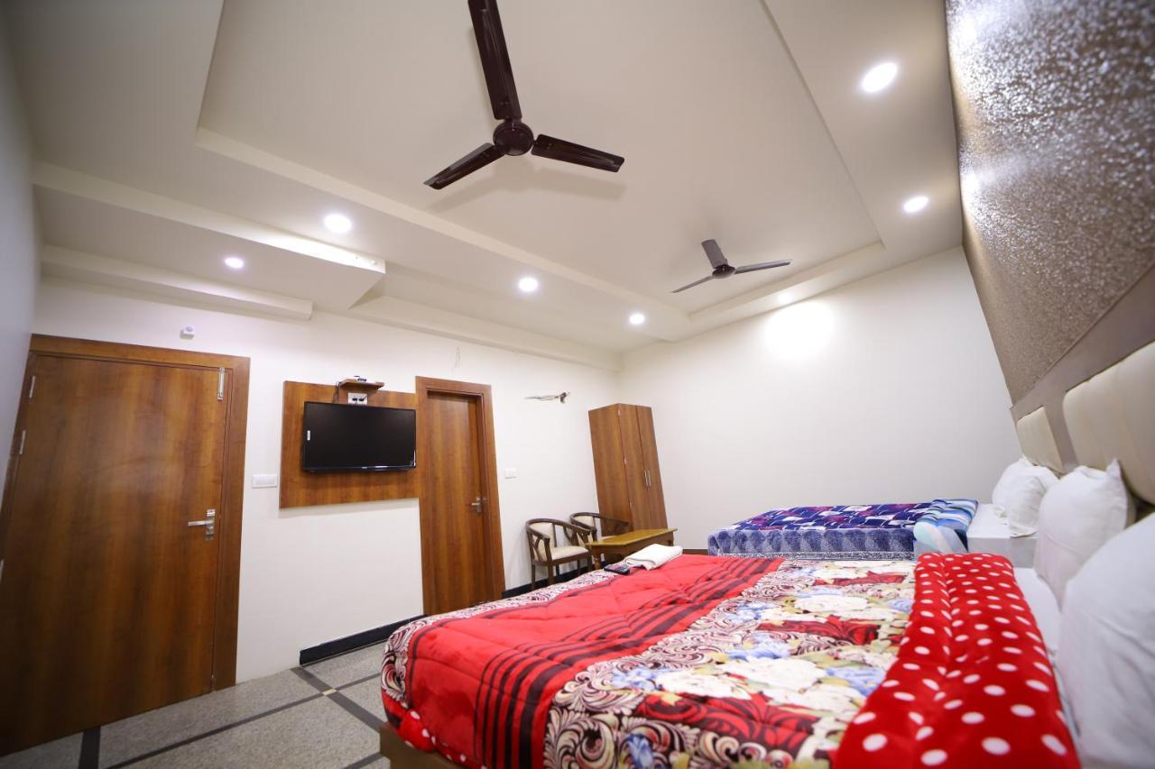 Hotel Royal Phoenix Agra  Exterior photo