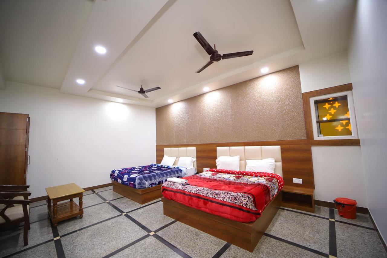 Hotel Royal Phoenix Agra  Exterior photo