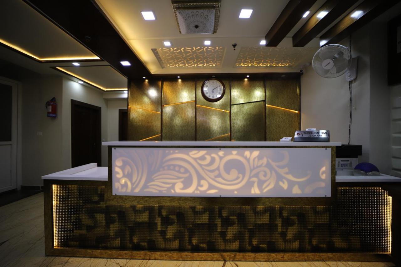 Hotel Royal Phoenix Agra  Exterior photo