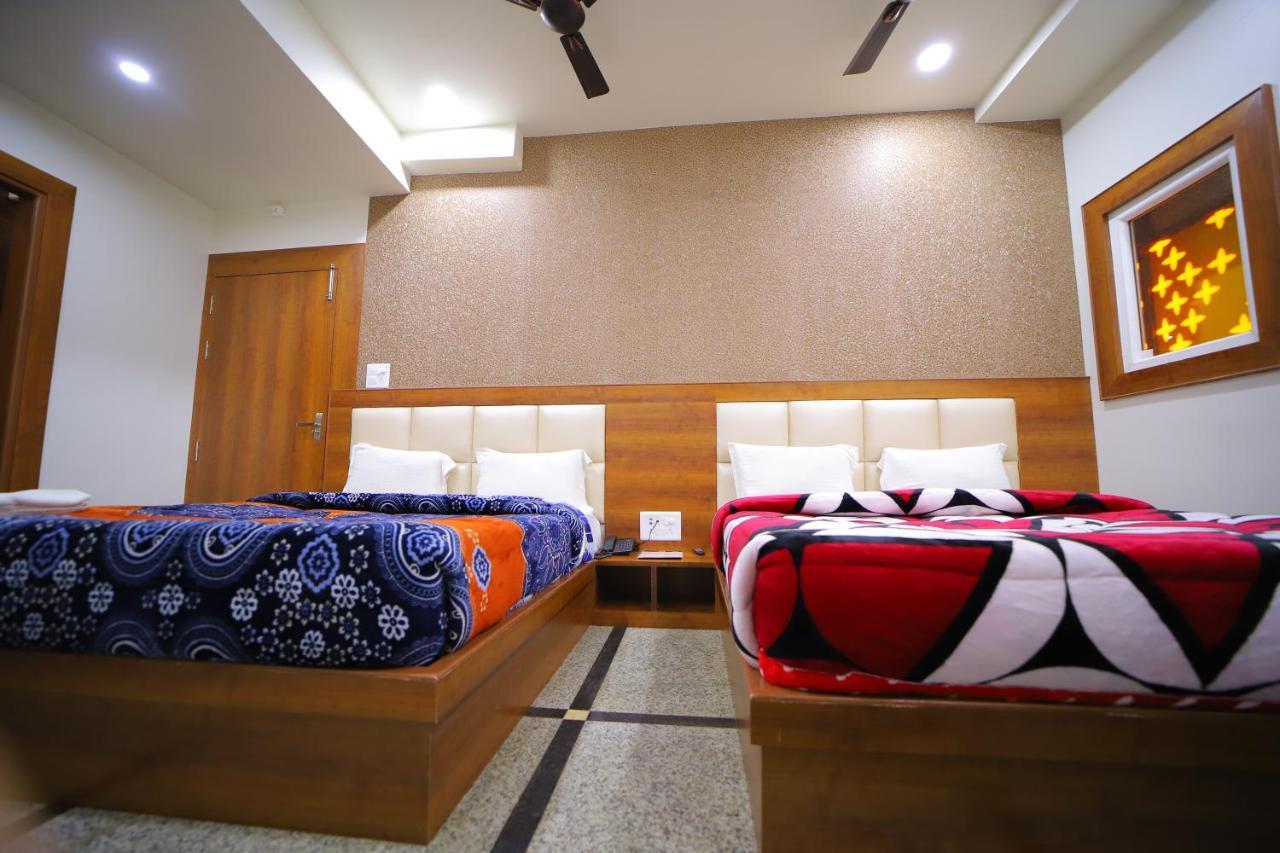 Hotel Royal Phoenix Agra  Exterior photo