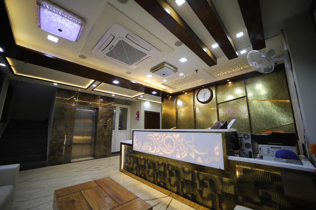 Hotel Royal Phoenix Agra  Exterior photo